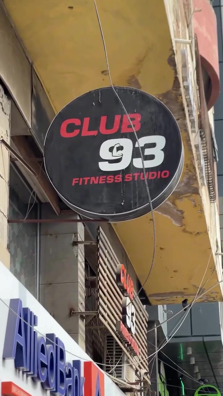 Round Club 93 Fitness Studio sign outside Sarwat Arcade